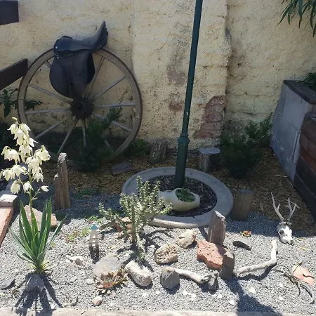 مزرعة للإقامة Farm Nh Stables *
