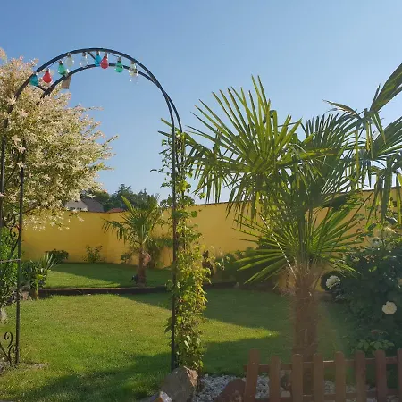 Farm Nh Stables مزرعة للإقامة Nyrany